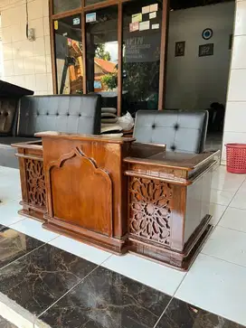 Podium minimalis podium jati