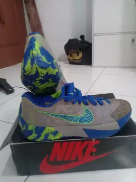 Sepatu basket ,volly,batminton