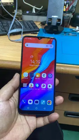 Infinix Hot 8 Ram 4/64