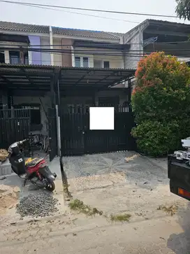 Dijual Rumah Bagus di Taman Royal 1 Cipondoh, Tangerang