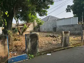 dijual Tanah Kosong posisi hook status SHM di Jakarta Timur