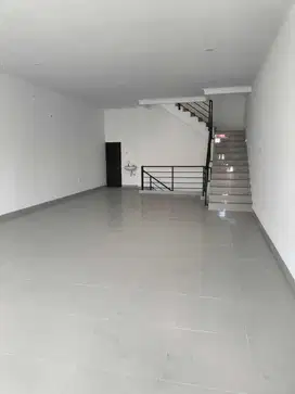 DIJUAL RUKO 4LT DI MANGGA BESAR UK.6X22m2 BRAND NEW HADAP TIMUR
