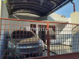Nego! Rmh Simpang Darmo Permai Selatan dkt Graha Famili Pakuwon Indah