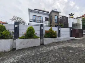 Rumah Semi Villa Padang Sambian Denpasar Barat