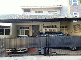 RUMAH 2 LANTAI SEKTOR 2 BINTARO