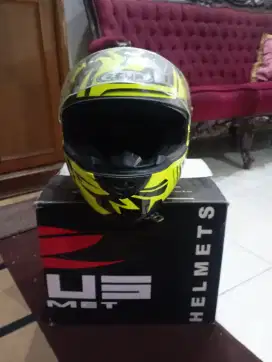 Helm Zeus ZS-811 Fluo Yellow/AL34 BLK