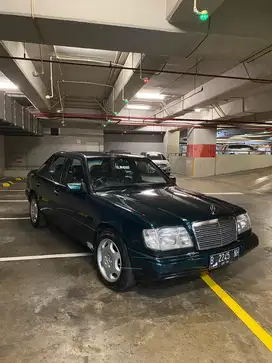 Jual Mercedes-Benz E220