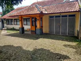 Rumah nuansa villa di Bandung Jabar