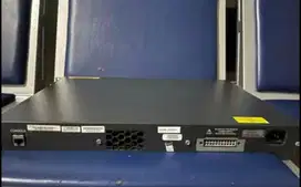 Switch Cisco/ switch distribusi c2960_24 port plus 2 port gigabit
