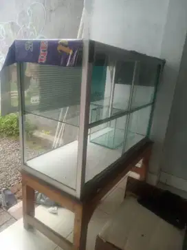 Jual Murah Etalase Bekas