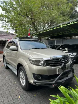 Jual Cash Toyota Fortuner 2.7 V 4x4 Matic 2013 Bensin