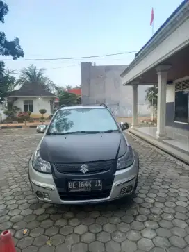 Dijual Suzuki SX4 X-Over