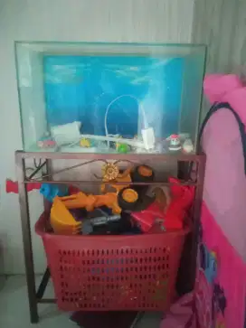 Aquarium kaca meja besi