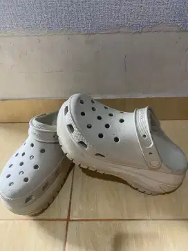 Crocs Mega Crush Log