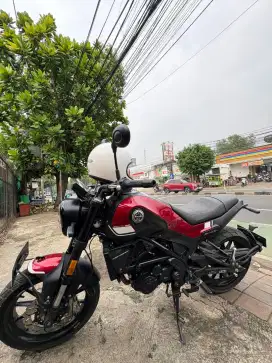 Benelli Leoncino 250