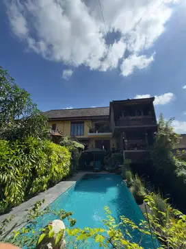 House in Kemenuh, Sukawati – Artistic Charm & Tropical Comfort