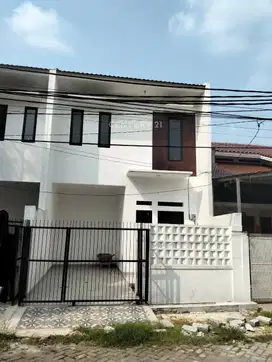 Dijual Rumah Cantik 2 Lantai Di Harapan Indah Bekasi