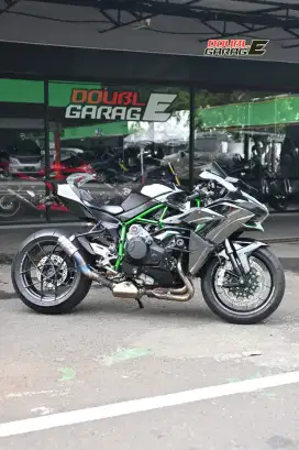 KAWASAKI H2 Black  Chrome Hyperbike 
‎SUPERCHARGE ENGINE
‎NIK 2024