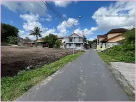 Tanah Sleman siap bangun Rumah Villa di utara UGM akses aspal