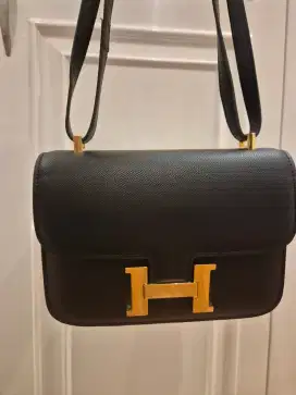 Tas hermes belum pernah dipakai