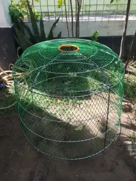 Sangkar untuk ayam