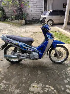 Honda karisma x 125cc th 2005 pjk hdp plat timur hrg 5,3jt nego haluss