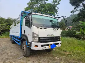 Isuzu Giga tronton 285ps tahun 2015