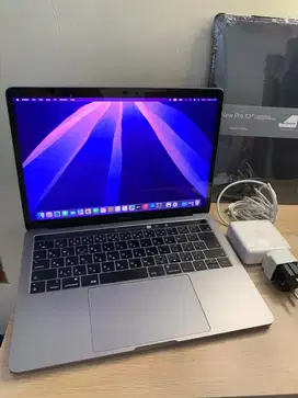 Macbook Pro 2018 256gb Core i5 2.3ghz Quadcore Mulus Jual Cepat Nego
