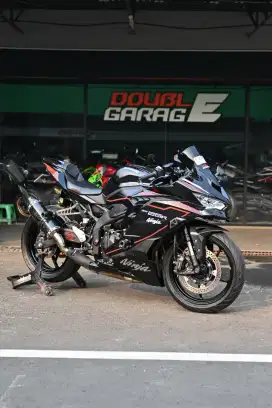 KAWASAKI NINJA ZX25RR HITAM 
‎NIK 2023
