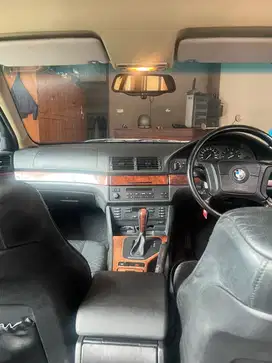 BMW 528i 1997 Bensin
