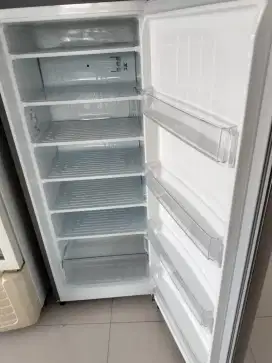 JUAL Freezer Tegak kulkas merk LG untuk ASI