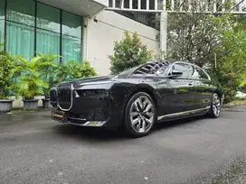 (TDP: 200JT) BMW i7 Xdrive60i 2024 low km i 7 listrik ev