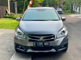 Suzuki Scross AT 2016 Abu