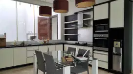 Rumah Bagus di Bukit Darmo Golf Long Golf View Siap Huni