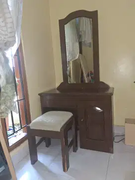 Meja Rias Kayu Bagus