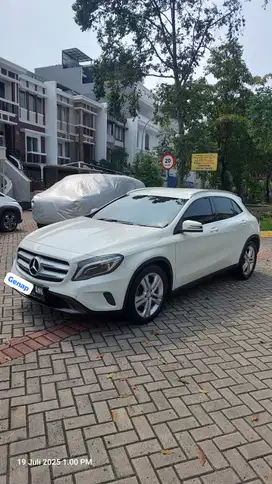 Mercedes-Benz GLA200 2016 Bensin sgt istimewa
