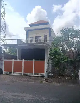 dijual ruko lantai 2 padonan canggu