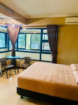 Dijual Apartemen 3+1 BR Semi Furnished Grand Tropic Jakarta Barat