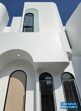 Dijual Rumah Baru Italia Modern Desain Mezanin di Cengkareng Jakarta