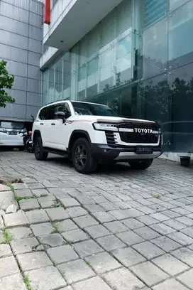 Toyota Land Cruiser 300 GR 2024