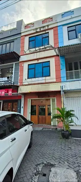 Ruko Jl. Raya Darmo Permai Selatan Bangunan 3 Lantai Ruangan Loss