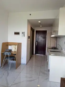 Disewa Studio Furnish Skyhouse Alsut View Jalan Tol