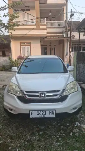 Honda CRV Putih th 2011