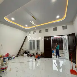 DIJUAL RUMAH JALAN SULUH KOMPLEK OPERA HOUSE, MEDAN TEMBUNG