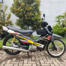 Suzuki Smash Koleksi Satu tangan dari Baru