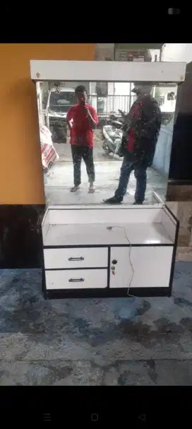 JUAL MEJA RIAS ATAU TOLET BAGUS