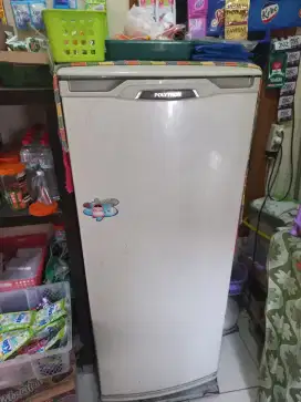 Kulkas plytron putih