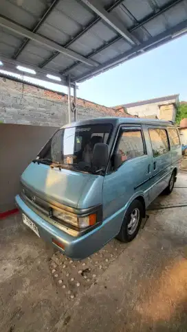 Mazda E 2000 gresh pjk hidup