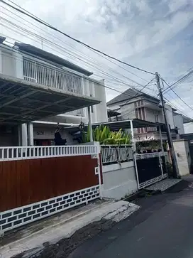 Jual Rumah 2lt Modern Minimalis lokasi Grenkori Ububg kaja Perumahan