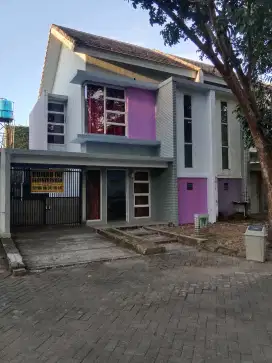 Dikontrakkan Rumah 2 Lantai Di Bukit Baruga Antang